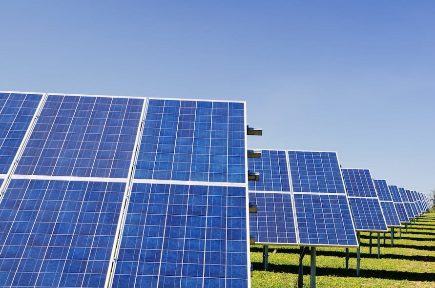 Requisitos legales para instalar paneles solares en España: Lo que hay que saber 5 Ley española para el uso de la energía solar
